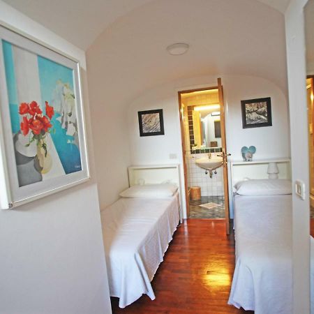Residenza L'Isola Capri Acomodação com café da manhã Exterior foto