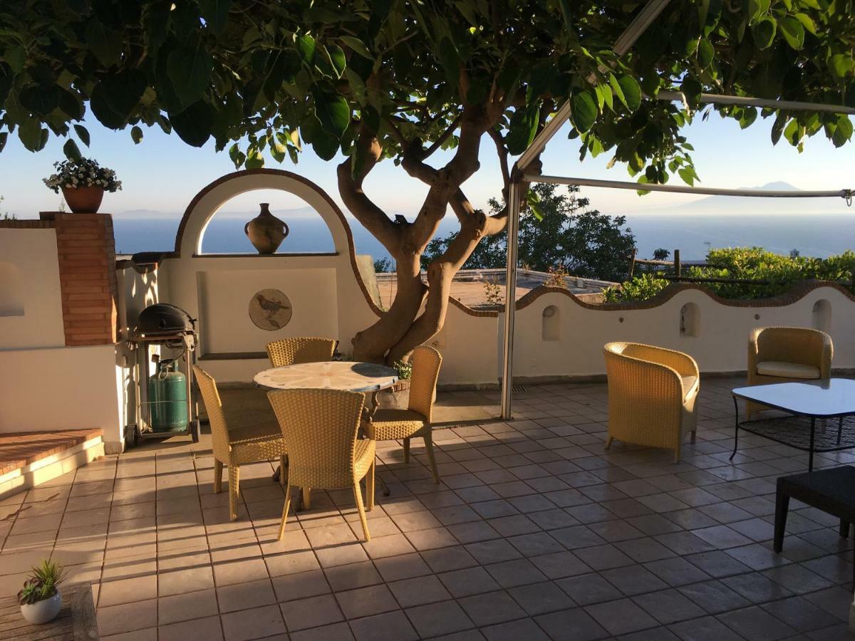 Residenza L'Isola Capri Acomodação com café da manhã Exterior foto